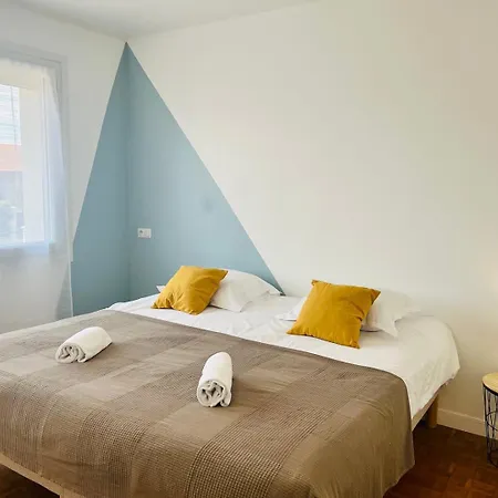 Guest house Le - Jolie Maison A 3*