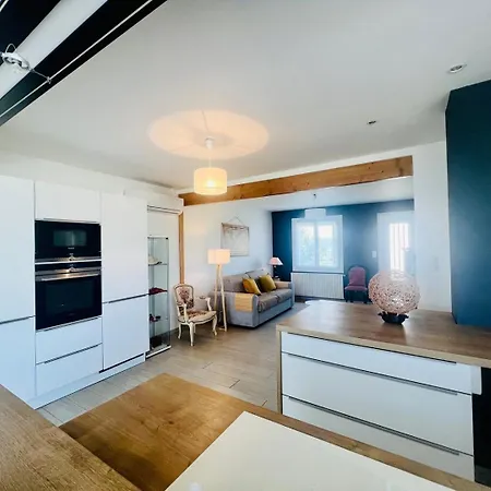 Guest house Le - Jolie Maison A