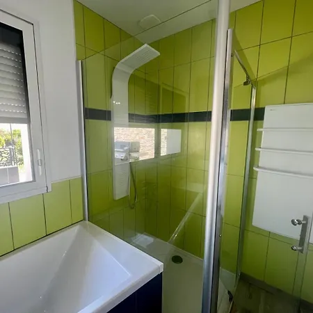 Le - Jolie Maison A Guest house